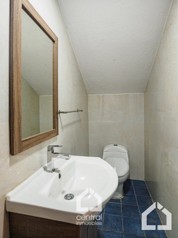 Casa en renta en condominio El Pilar, 20 calle zona 10 - 10