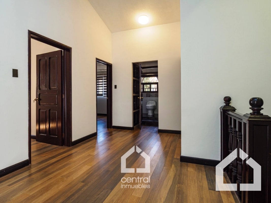 Casa en renta en condominio El Pilar, 20 calle zona 10 - 9