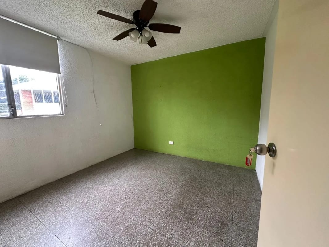 VENTA CASA DE UN NIVEL EN ZONA 13, FINAL AVE HINCAPIE — Casa en Venta en Zona 13, Guatemala, Ciudad — foto 4 de 17