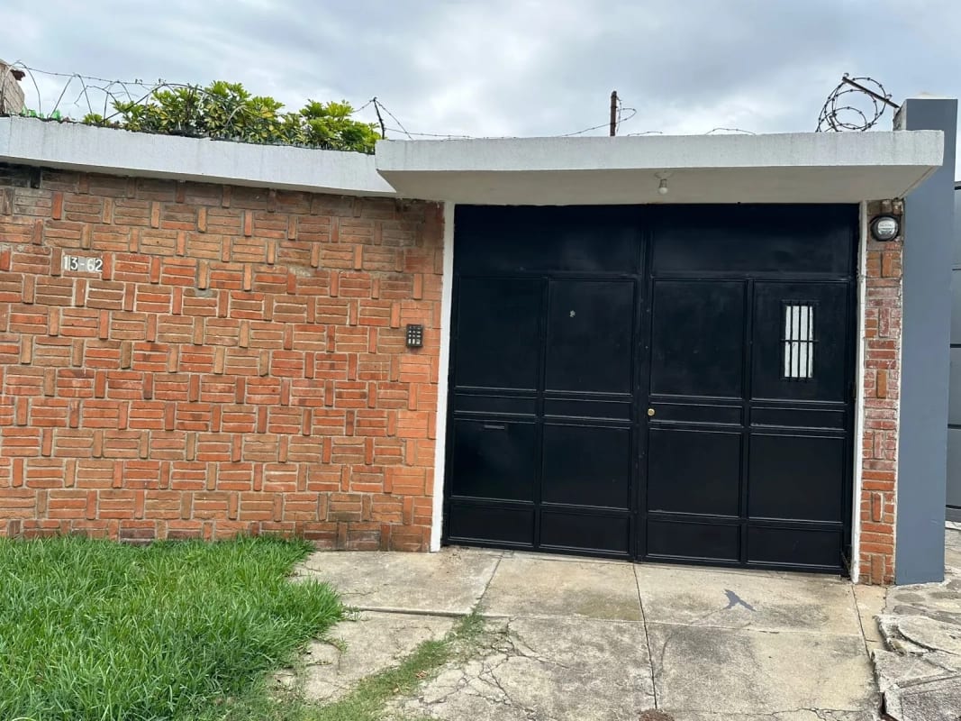VENTA CASA DE UN NIVEL EN ZONA 13, FINAL AVE HINCAPIE — Casa en Venta en Zona 13, Guatemala, Ciudad — foto 2 de 17