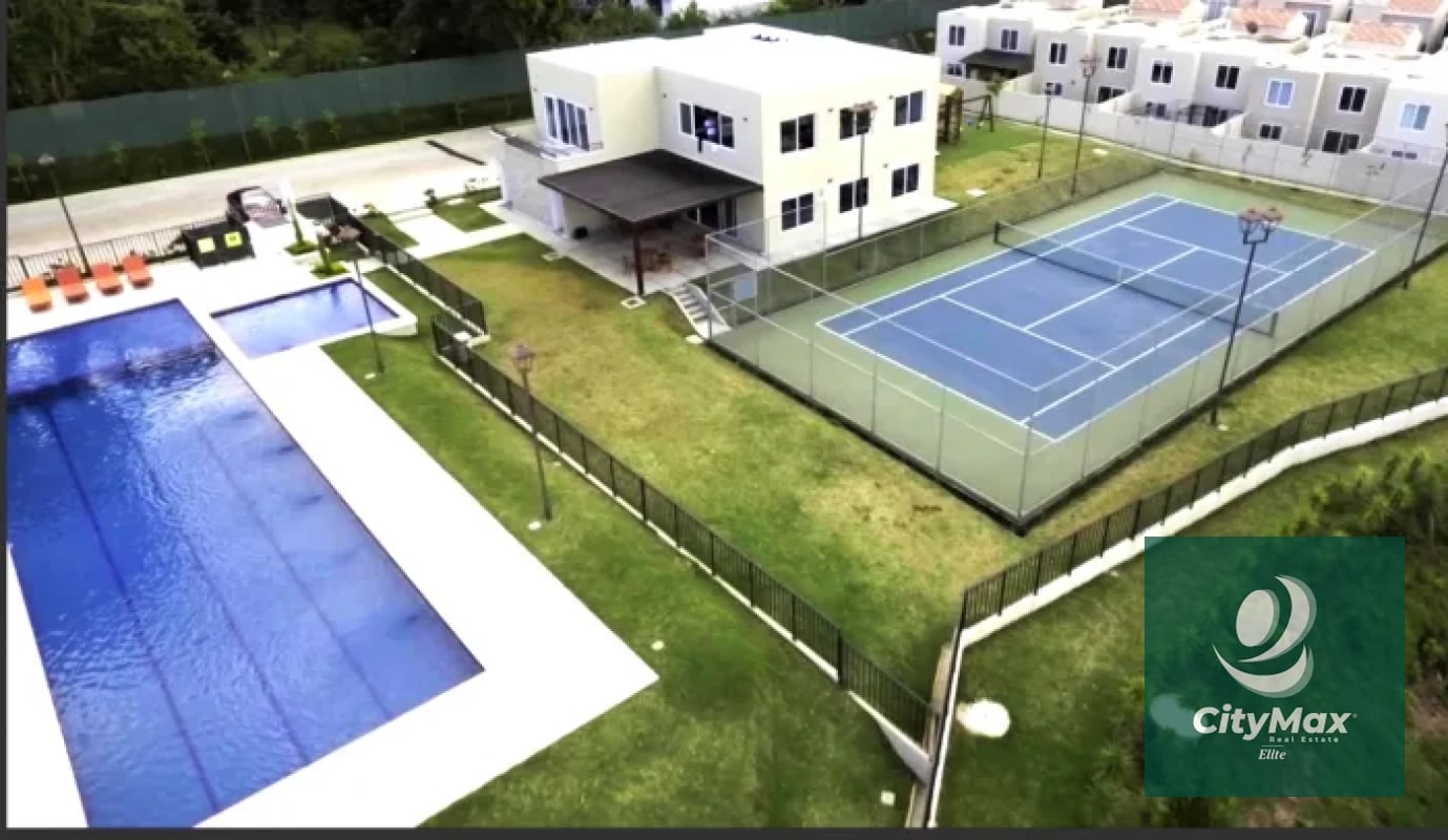 CASA EN VENTA - CUMBRES DE LA ARBOLEDA - 8