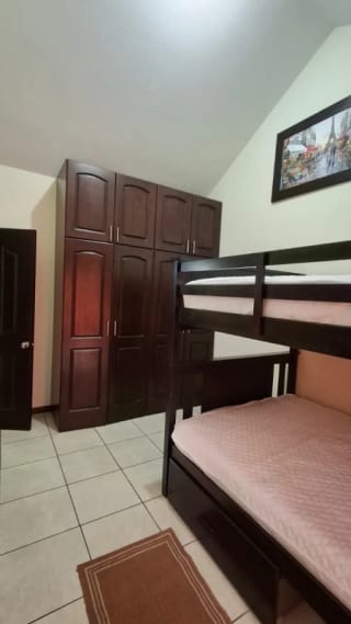 CASA EN ALQUILER – MODELO NAVARRA 📍 Condado El Naranjo, Zona 4 de Mixco (Alameda Norte) — Casa en Alquiler en Condado Naranjo, Zona 4 Mixco, Guatemala, Ciudad — miniatura 5 de 8