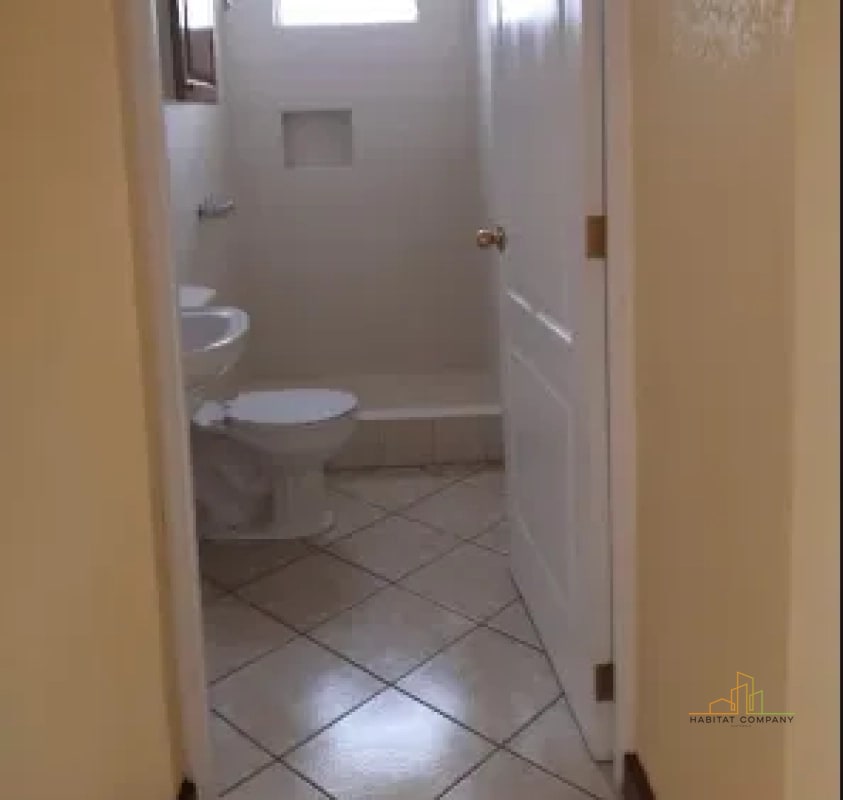 Casa en Renta en Santa Catarina Pinula,  Km 17 en El Pajón, 3 Dormitorios con Jardín - 3