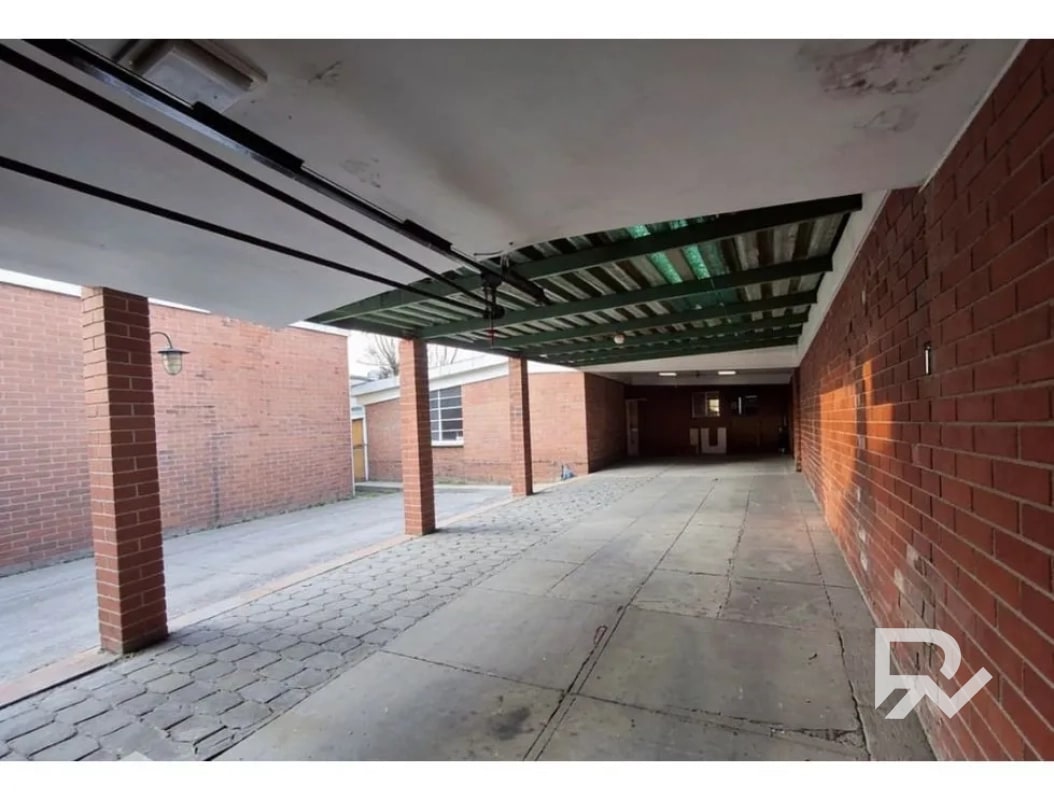 Oportunidad única para desarrollo en Zona 12 – Sector La Colina 21 X 41.60 (BODEGA) - 5