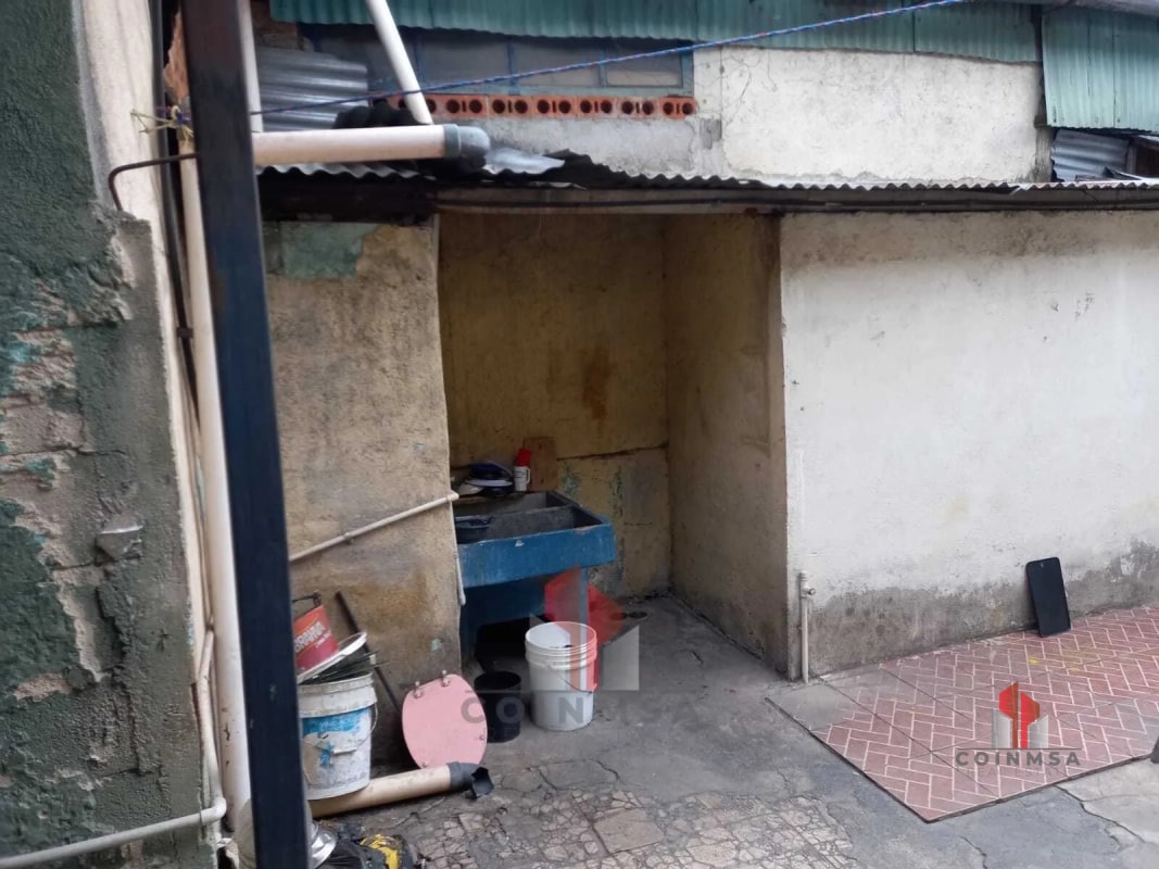 Casa en Venta para remodelar o remozar zona 1 / Centro Histórico - 4