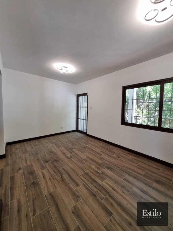 HERMOSA CASA PARA OFICINA O CLINICA - 1