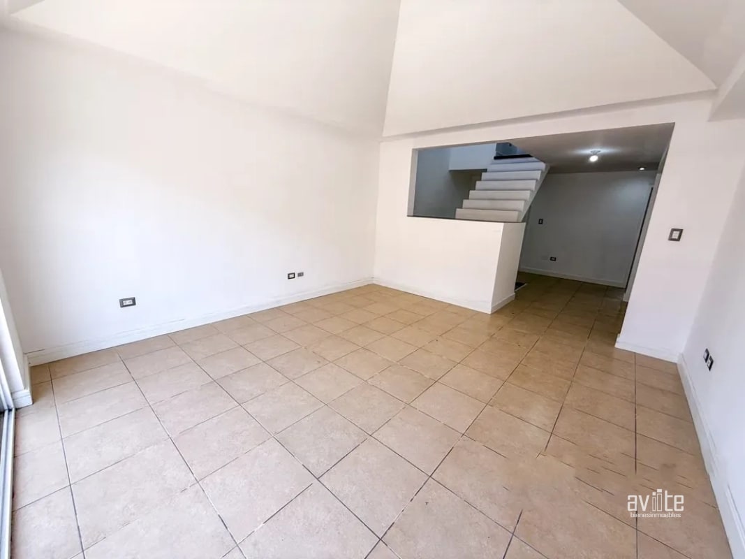 Casa dentro de Condominio, cerca de Cayala y URL Q3,700,000 más impuestos - 8