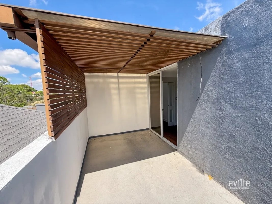 Casa dentro de Condominio, cerca de Cayala y URL Q3,700,000 más impuestos - 9