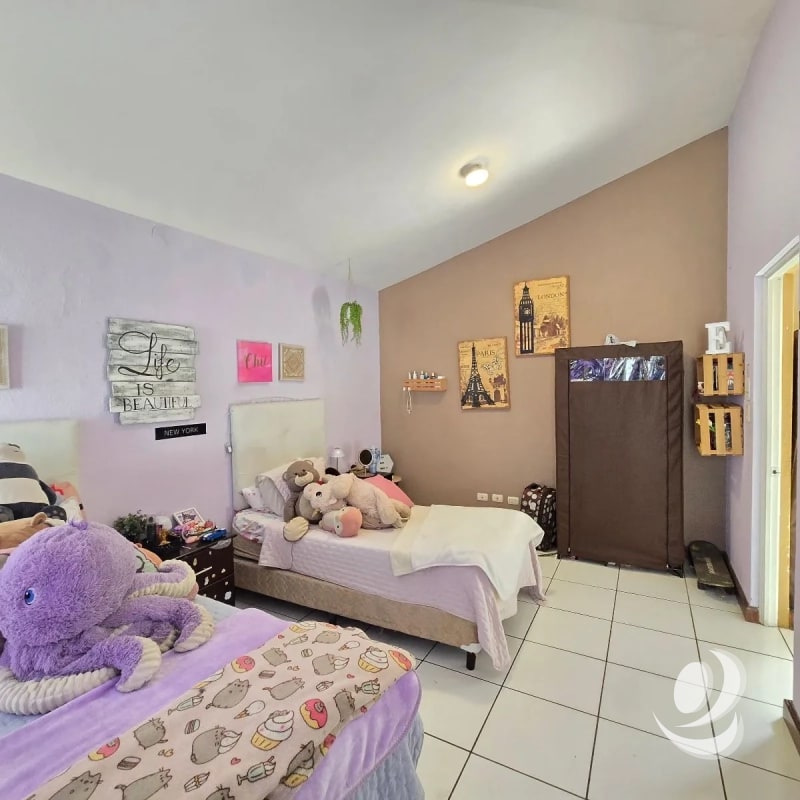 Casa en Venta Las Hojarascas Zona 1 de Mixco, Guatemala - 3