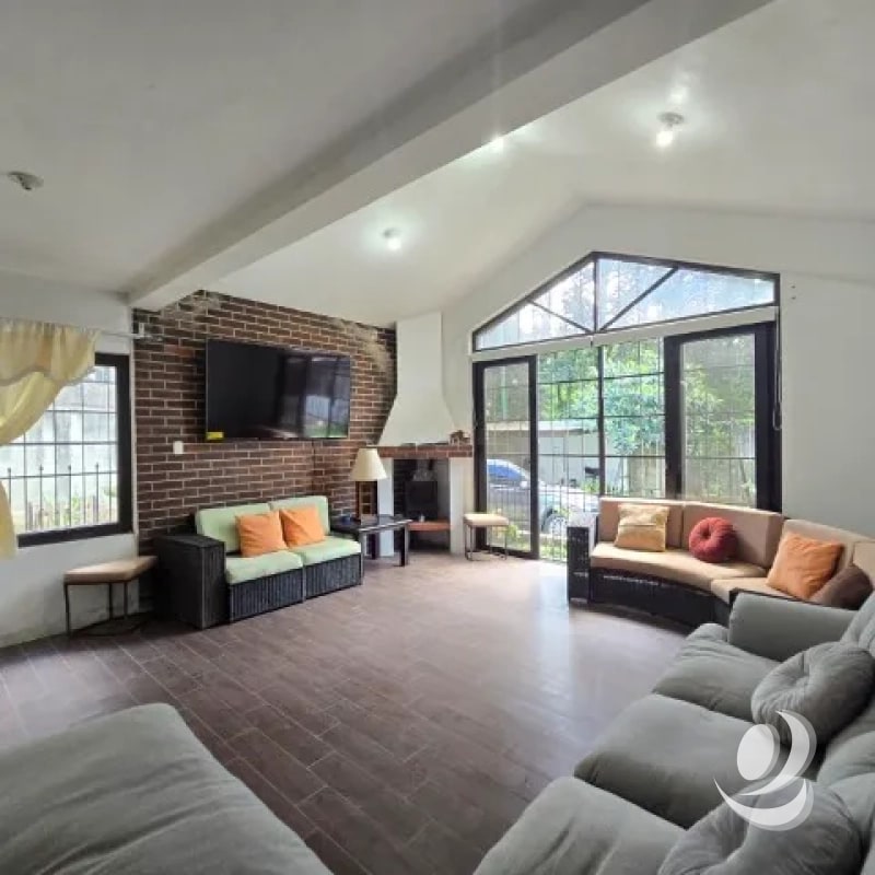 Casa con Jardín en Venta San Lucas Sacatepéquez - 15