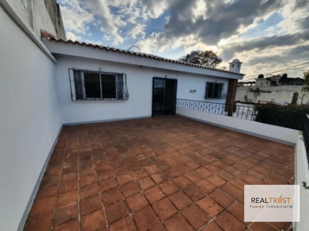 EN VENTA CASA FUERA DE GARITA ZONA 14 LA VILLA - 3 HABITACIONES - 9