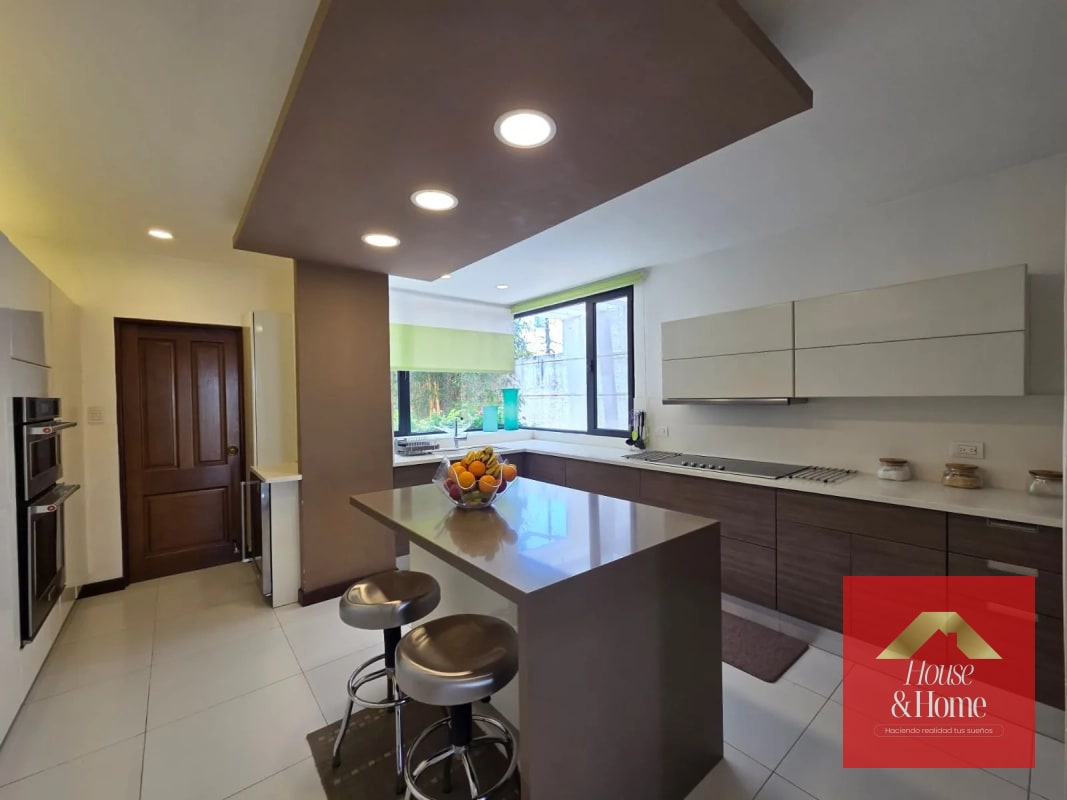 Casa en venta zona 15 con piscina - 10