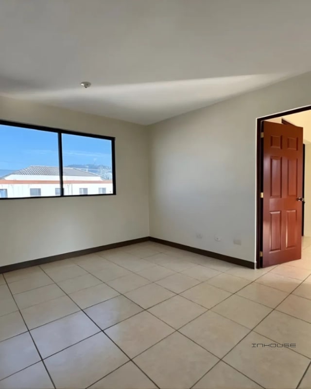 CASA EN RENTA ZONA 16 HACIENDA REAL - 8