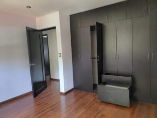 🏡✨ ¡OPORTUNIDAD ÚNICA - CASA EN KANAJUYU! ✨🏡  — Casa en Venta en Kanajuyú, Zona 16, Guatemala, Ciudad — miniatura 5 de 9
