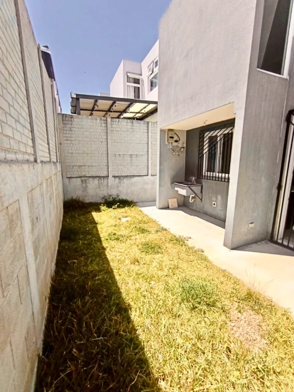 Km 25 CAES • Casa en Renta • Condominio Altos de Village - 11