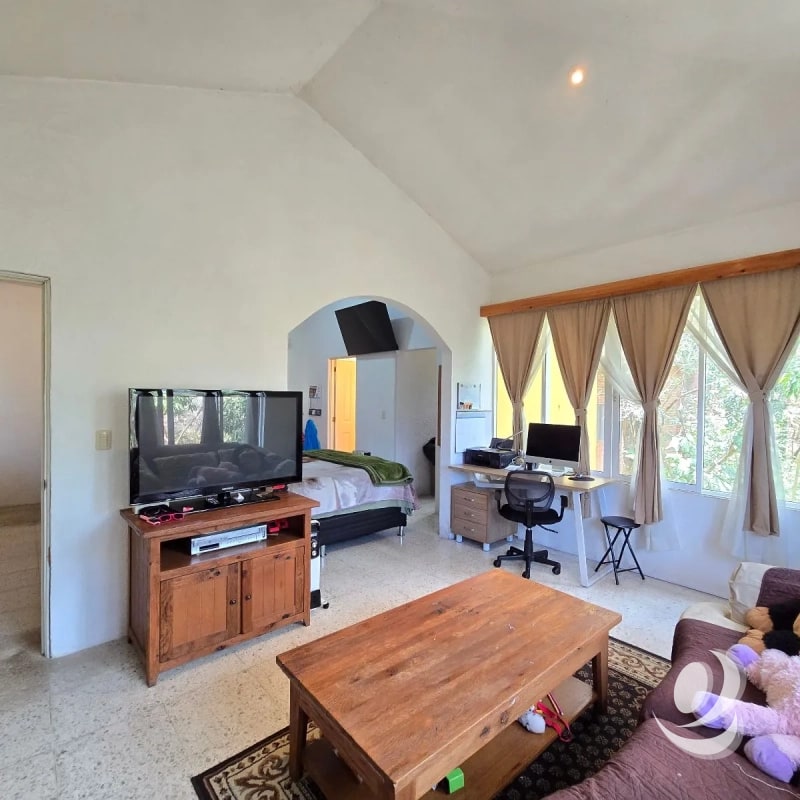 Casa Amueblada y 4 Bungalows (rentados) en Venta El Encinal Tronco 2 Zona 7 de Mixco - 3