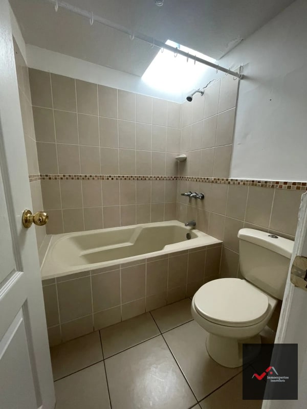 CASA EN VENTA EN CONDOMINIO SAN MARINO, ZONA 8 DE MIXCO - 16