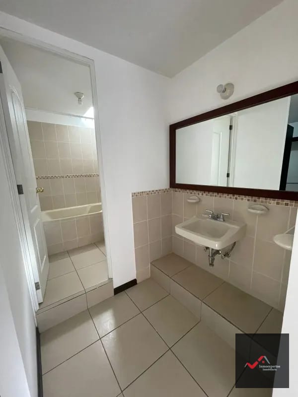 CASA EN VENTA SAN CRISTOBAL, ZONA 8 DE MIXCO — Casa en Venta en Zona 8 Mixco, Guatemala, Ciudad — foto 6 de 17