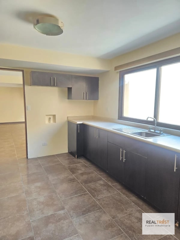 Titulo: Cumbres de la Arboleda en venta 4 habitaciones - 12
