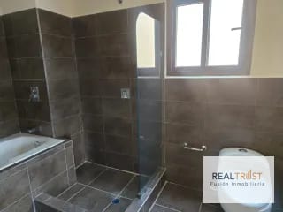 Titulo: Cumbres de la Arboleda en venta 4 habitaciones — Casa en Venta en Cumbres de La Arboleda, Carretera a El Salvador, Guatemala, Ciudad — miniatura 5 de 14