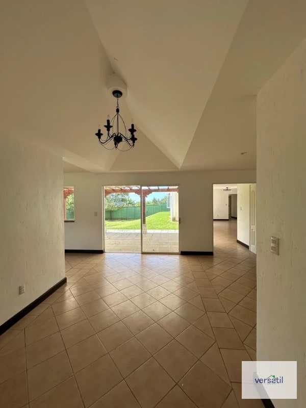 Linda Casa en Alquiler De UNA NIVEL Casa y Campo - 4