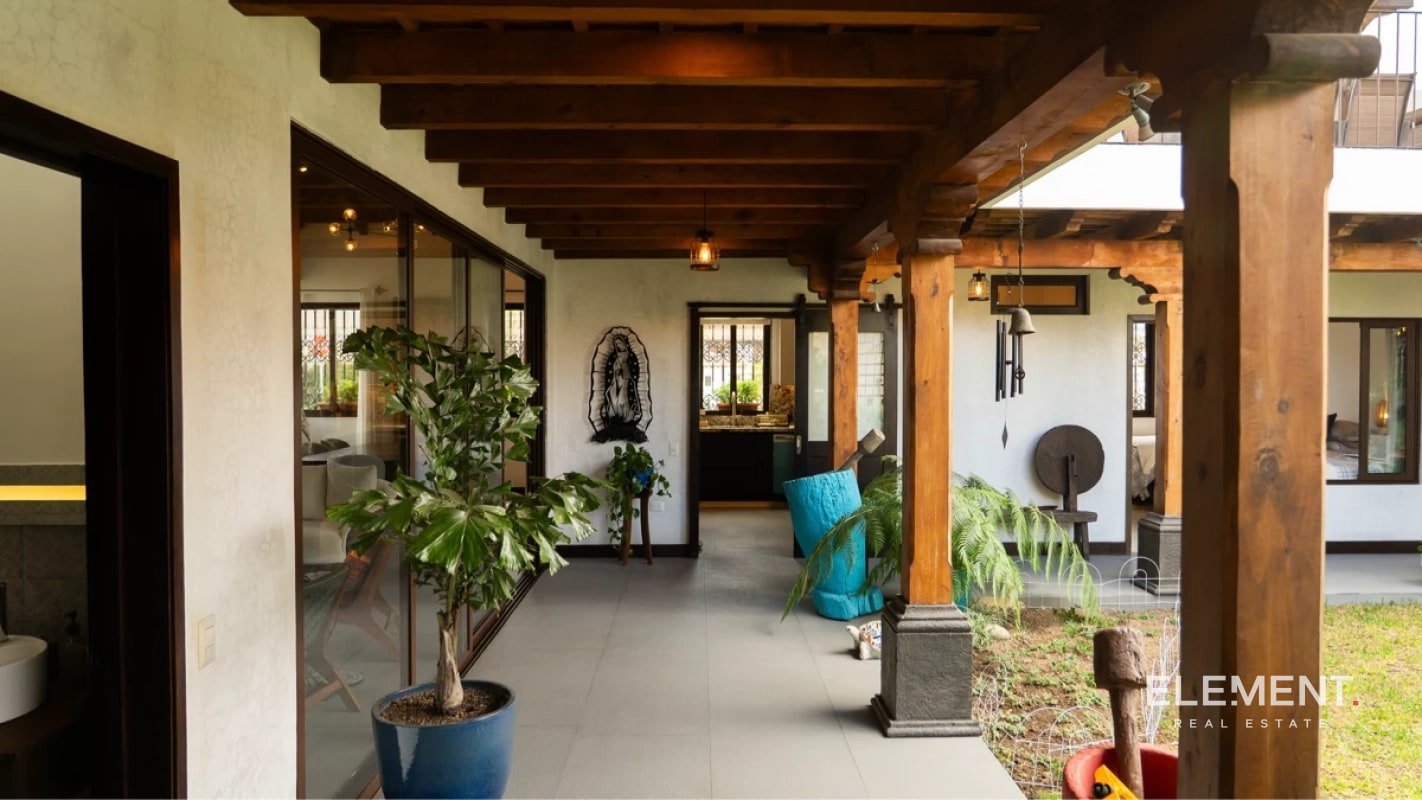 Lujosa casa en venta a minutos de Antigua Guatemala - 16