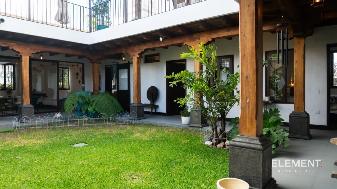 Lujosa casa en venta a minutos de Antigua Guatemala - 7
