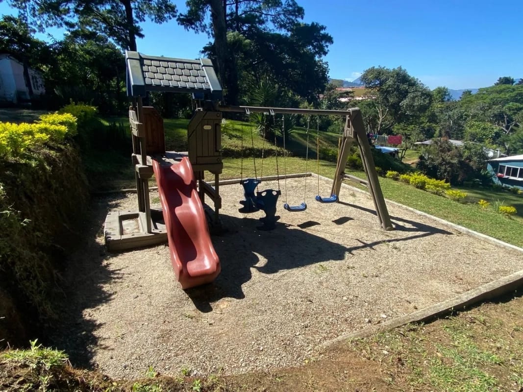 Restaurante en renta Santa Elena Barilla — Casa en Alquiler en Villa Canales, Guatemala, Ciudad — foto 4 de 11