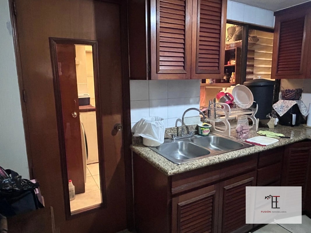Vendo Casa en zona 11 atrás de la coca cola, dentro de garita - 4