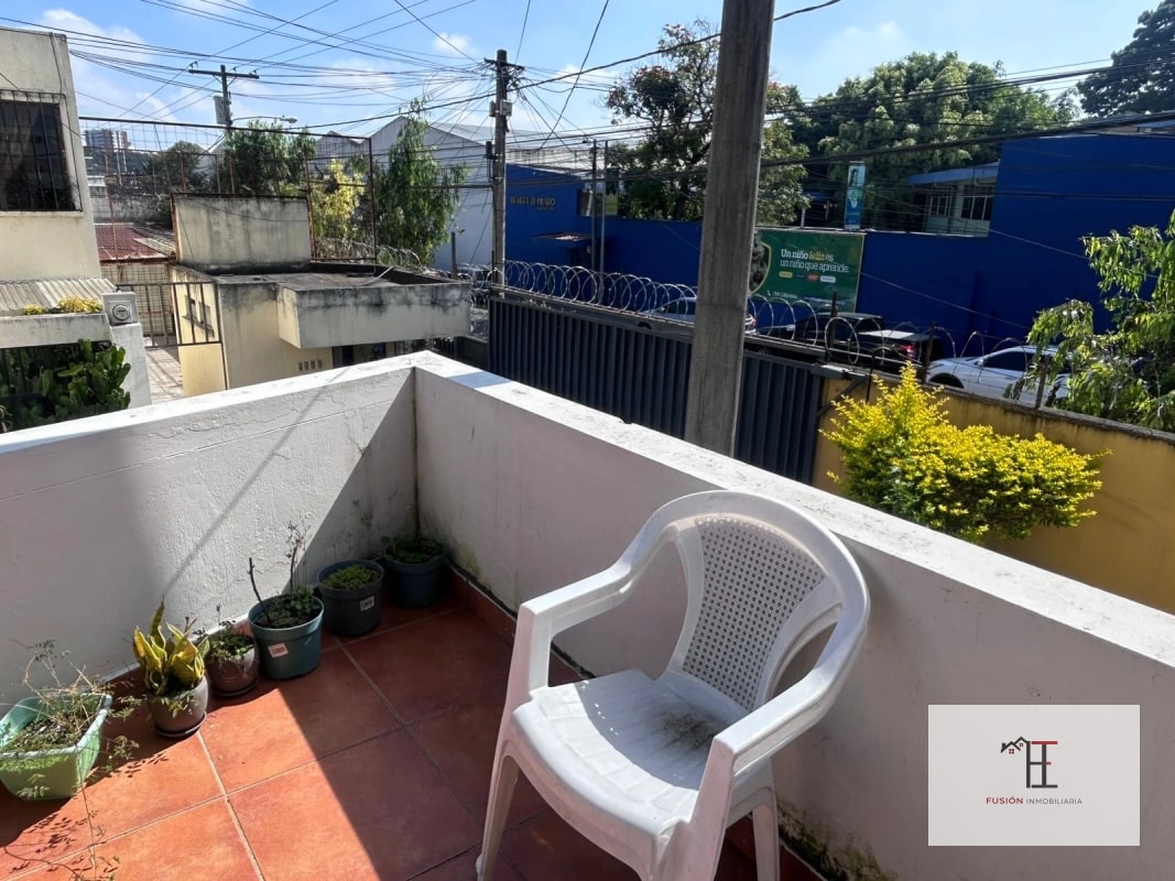 Vendo Casa en zona 11 atrás de la coca cola, dentro de garita - 2