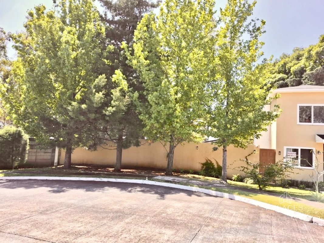 Km. 25 CAES • Casa en Renta • Condominio La Fontana 1 - 15