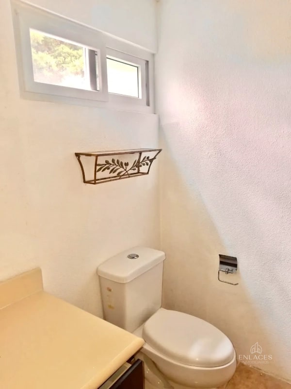 Km. 25 CAES • Casa en Renta • Condominio La Fontana 1 - 4