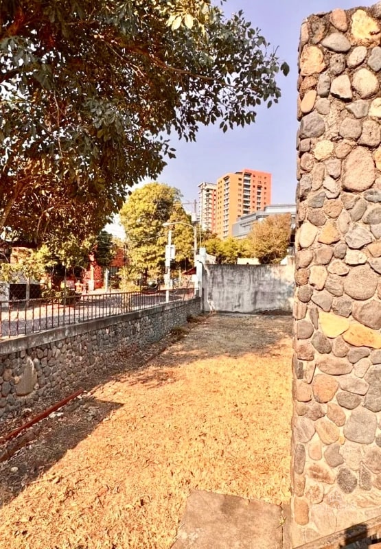 Zona 15 • Casa de 1 Nivel en Renta • Cerca del Blvd. VH2 - 7