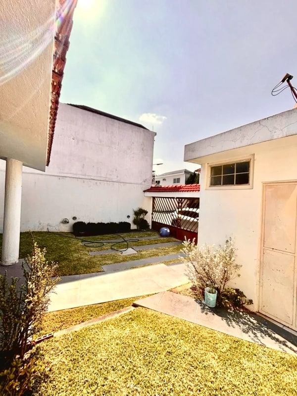Zona 8 de Mixco • Casa en Venta • Condominio Orquídeas, San Cristóbal - 11