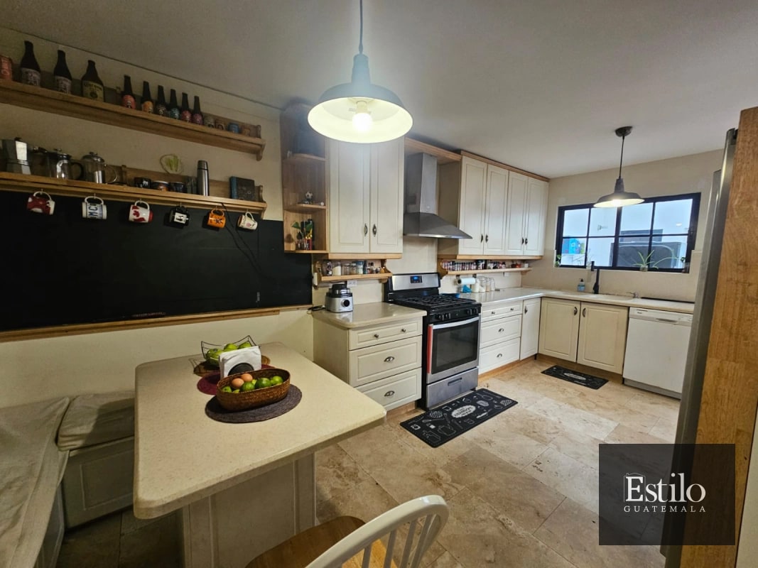 CASA EN VENTA COLINAS DE ARRAZOLA - 11