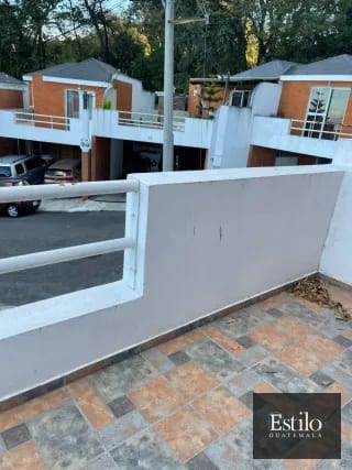 CASA EN VENTA ALAMEDAS DEL ENCINAL Z.7 — Casa en Venta en Alameda del Encinal III, Zona 7 Mixco, Guatemala, Ciudad — miniatura 3 de 11