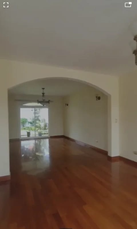 CASA EN VENTA EN JARDINES DE SAN ISIDRO ZONA 16 — Casa en Venta en Jardines de San Isidro, Zona 16, Guatemala, Ciudad — foto 4 de 17