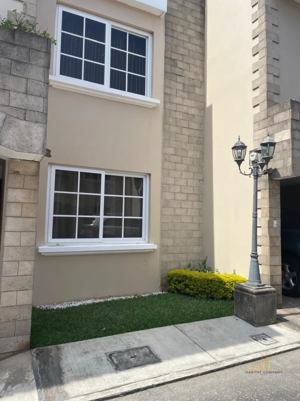 Casa en Venta en Fraijanes, Condominio Villas de Santa Mónica, Km16.5 Carretera a El Salvador, ¡Para Inversionistas ! - 1