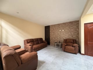 CASA GRANDE EN VENTA CIUDAD SAN CRISTOBAL A POCOS METROS DE CENTRO COMERCIAL MIX — Casa en Venta en Zona 8 Mixco, Guatemala, Ciudad — miniatura 13 de 17