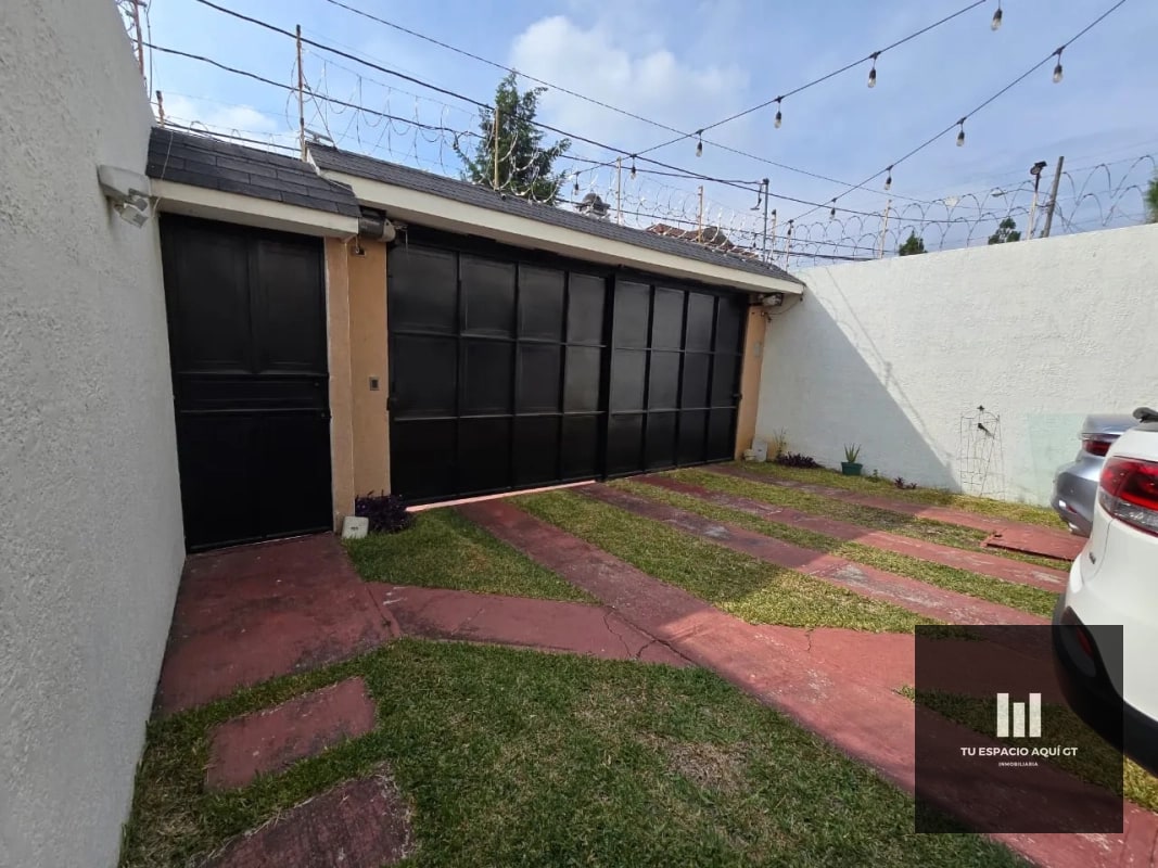 Lujosa Casa En Venta - Hacienda Real, Zona 16 - 16