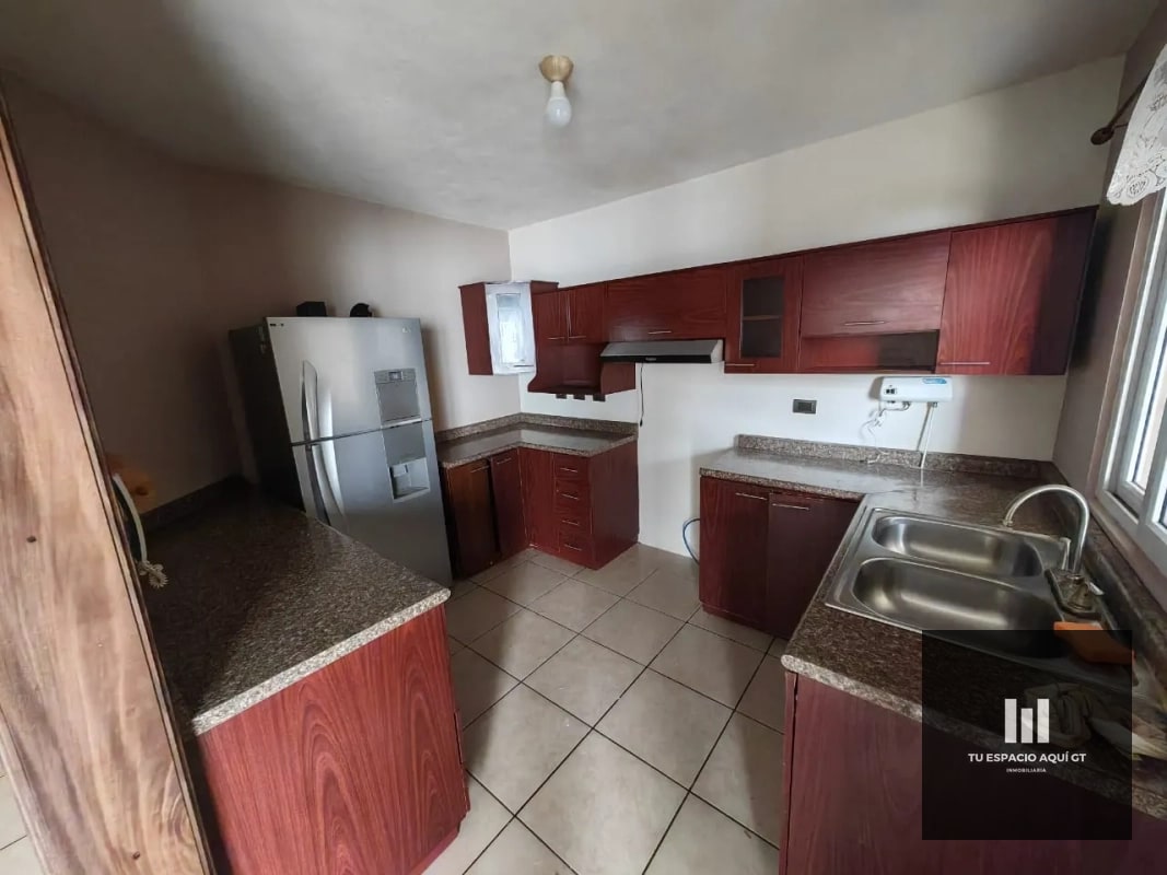 Lujosa Casa En Venta - Hacienda Real, Zona 16 - 13