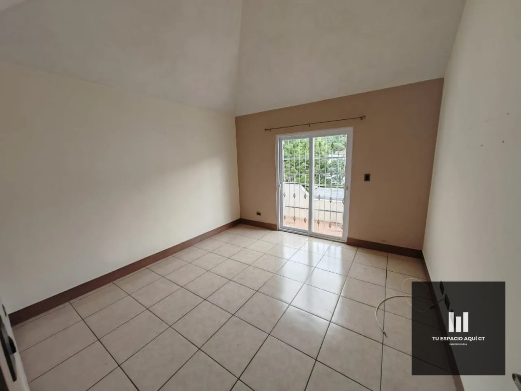 Lujosa Casa En Venta - Hacienda Real, Zona 16 - 9