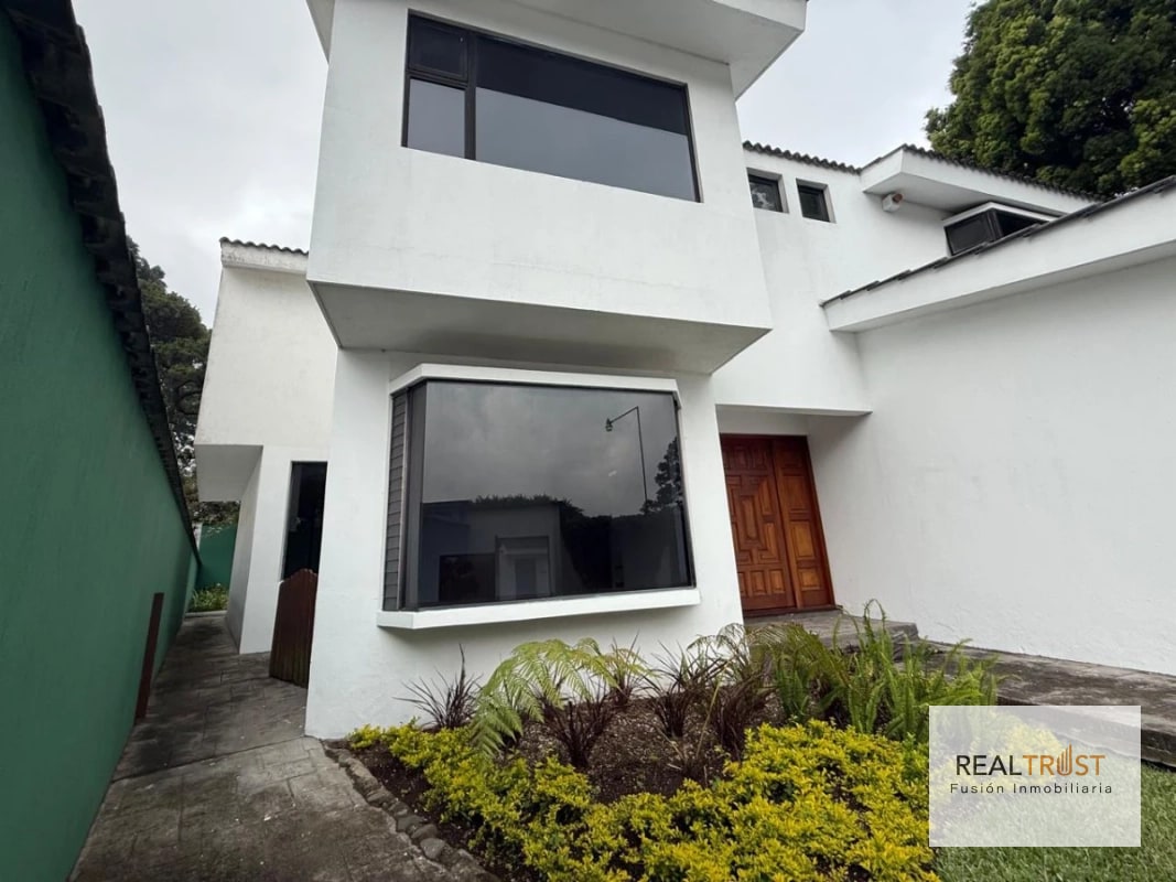 Preciosa casa en venta en Condominio la Encantada, km 12 Carretera El Salvador. - 13