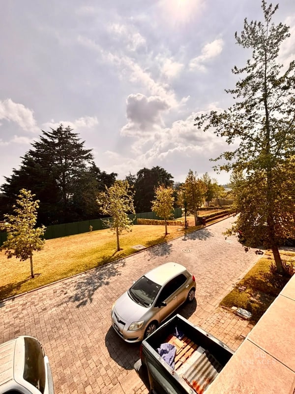 Entrada a Fraijanes • Casa en Renta/Venta • Villas de Entreverdes - 9