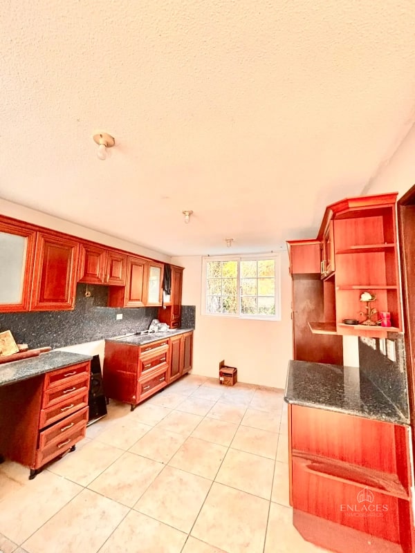 Entrada a Fraijanes • Casa en Renta/Venta • Villas de Entreverdes - 5