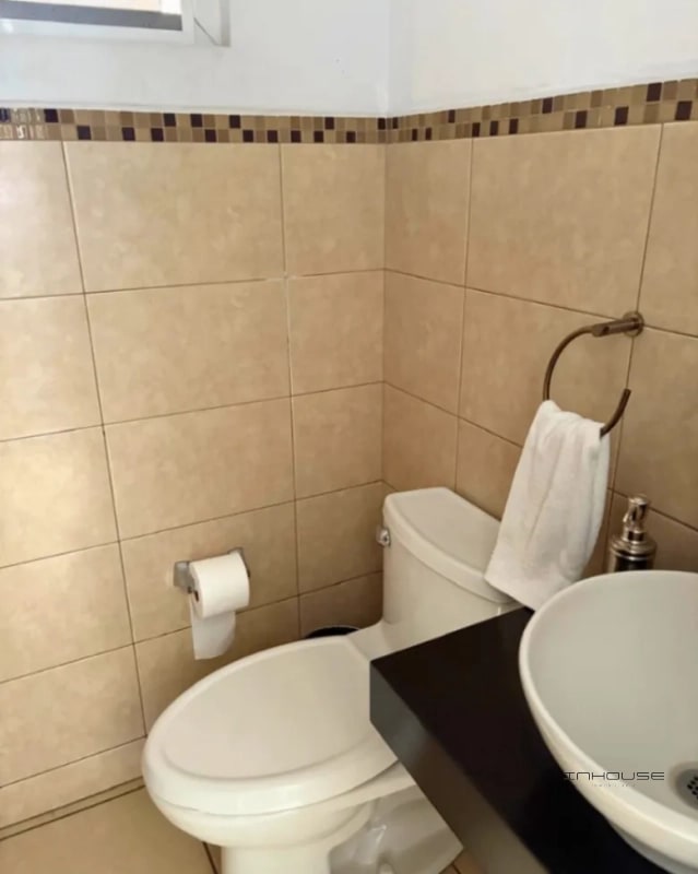 CASA EN VENTA EN ZONA 16 ENSENADA - 3