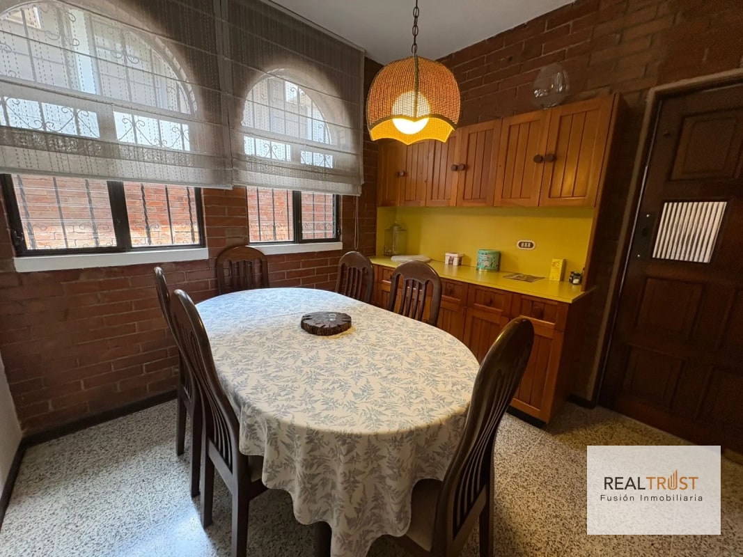 CASA EN VENTA zona 15 VH2 - 14