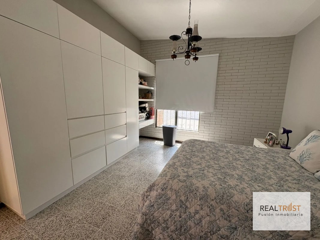CASA EN VENTA zona 15 VH2 - 13