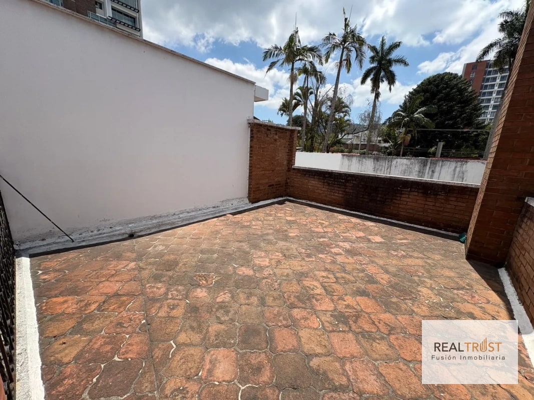 CASA EN VENTA zona 15 VH2 - 11