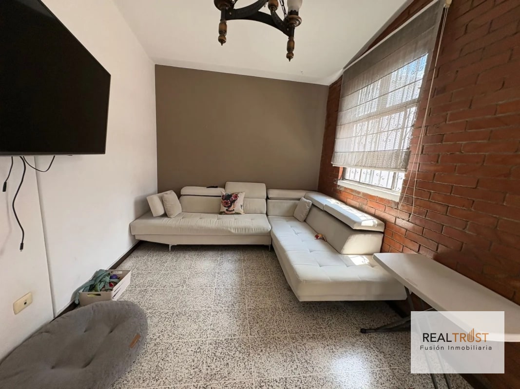 CASA EN VENTA zona 15 VH2 - 6